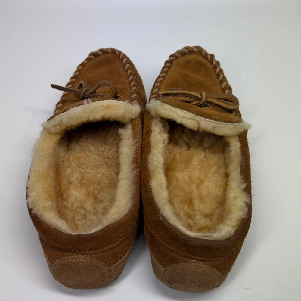 L.L. Bean Wicked Good Genuine Kids Shearling Slipper Color Brown Size‎ 4